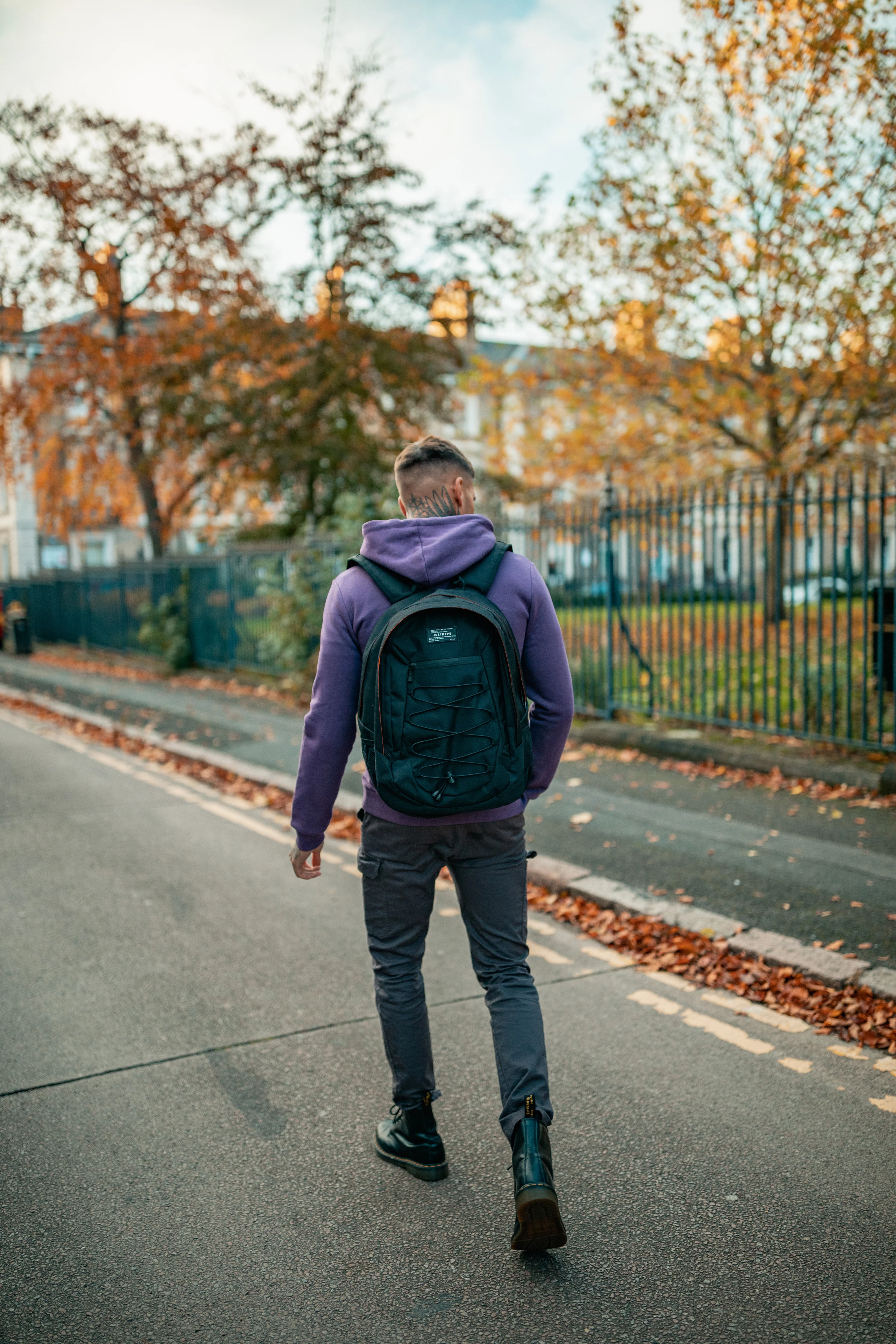 Hype Unisex Black Maxi Backpack - Image 29